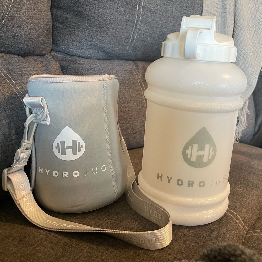 White Hydrojug with Gray Sleeve